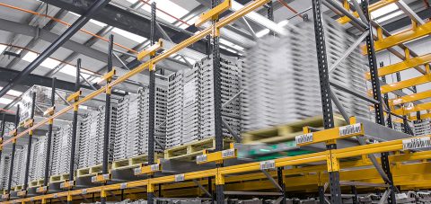 Pallet racking system with shuttle  | POLYPAL STORAGE SYSTEMS